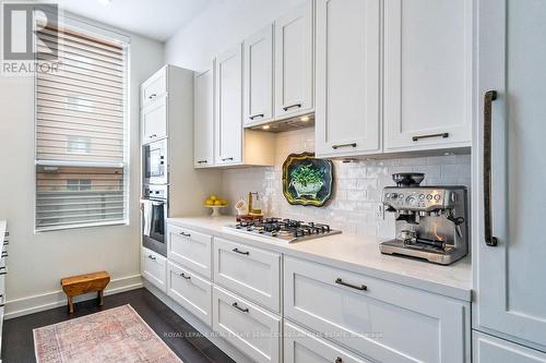 11 Godfrey'S Lane, Mississauga (Port Credit), ON - Indoor Photo Showing Kitchen