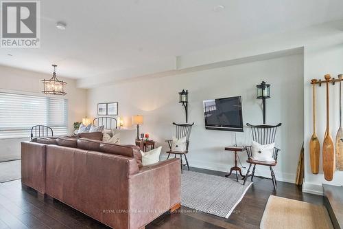 11 Godfrey'S Lane, Mississauga (Port Credit), ON - Indoor Photo Showing Living Room