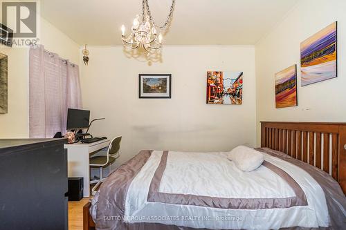 16 North Bonnington Avenue, Toronto (Clairlea-Birchmount), ON - Indoor Photo Showing Bedroom