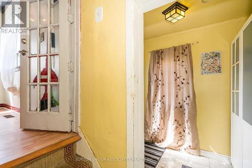 16 North Bonnington Avenue, Toronto (Clairlea-Birchmount), ON - Indoor Photo Showing Other Room