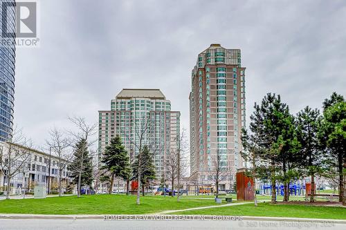 Ph#105 - 1 Lee Centre Drive, Toronto (Woburn), ON - Outdoor With Facade