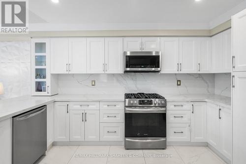 170 Banbrooke Crescent, Newmarket (Summerhill Estates), ON - Indoor Photo Showing Kitchen