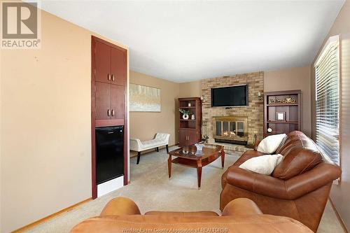 1381 Azalia Crescent, Windsor, ON - Indoor Photo Showing Living Room With Fireplace