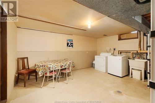 1381 Azalia Crescent, Windsor, ON - Indoor Photo Showing Laundry Room