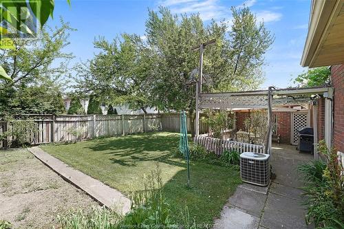 1381 Azalia Crescent, Windsor, ON - Outdoor With Backyard