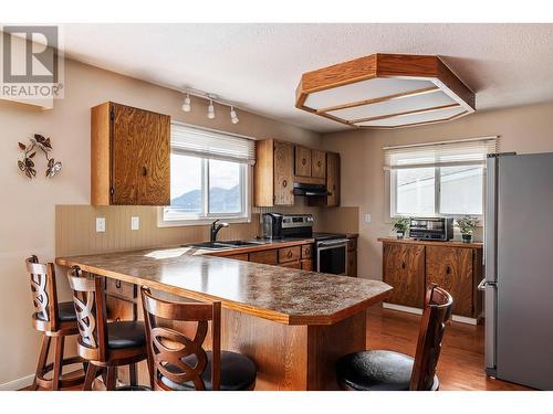 6335 Topham Place, Peachland, BC - Indoor