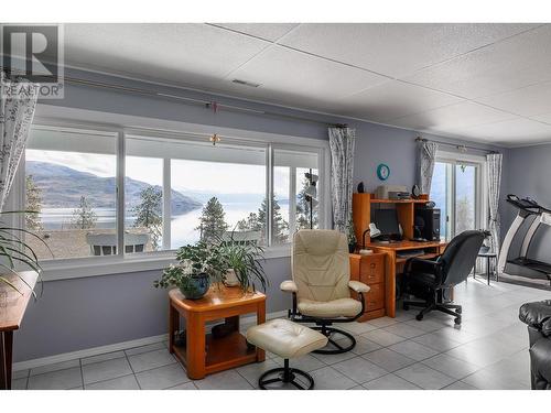 6335 Topham Place, Peachland, BC - Indoor