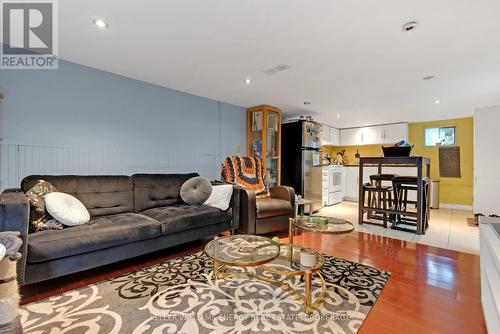 33 Beatty Road, Ajax (Central), ON - Indoor Photo Showing Living Room