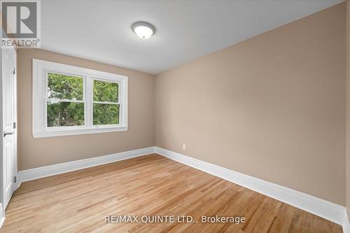 33 Diver Belt Drive, Prince Edward County (Hallowell), ON - Indoor Photo Showing Other Room