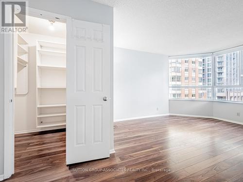 604 - 44 Gerrard Street W, Toronto, ON - Indoor Photo Showing Other Room