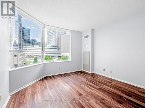 604 - 44 Gerrard Street W, Toronto, ON - Indoor Photo Showing Other Room