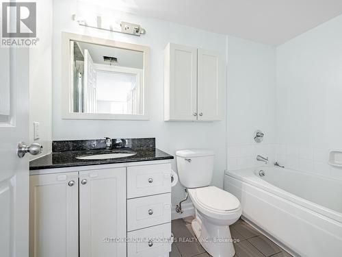 604 - 44 Gerrard Street W, Toronto, ON - Indoor Photo Showing Bathroom