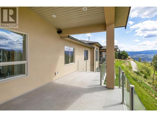 588 Harrogate Lane Unit# 17, Kelowna, BC - Outdoor With Exterior