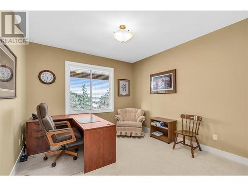 588 Harrogate Lane Unit# 17, Kelowna, BC - Indoor Photo Showing Office