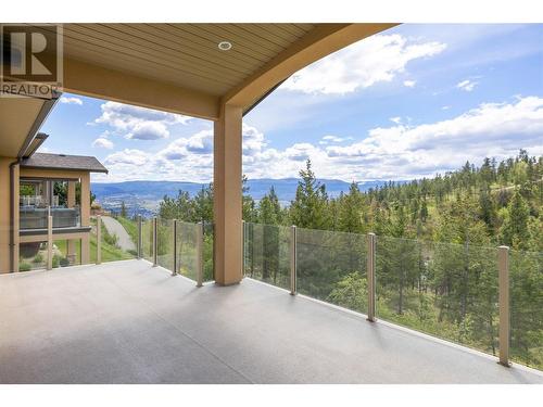 588 Harrogate Lane Unit# 17, Kelowna, BC - Outdoor With View With Exterior