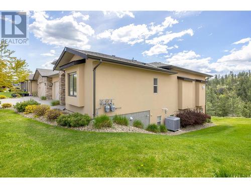 588 Harrogate Lane Unit# 17, Kelowna, BC - Outdoor