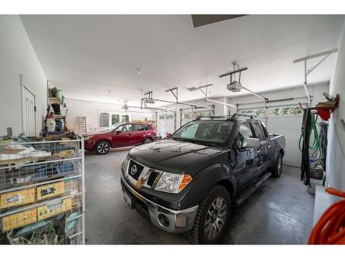 3116 53Rd Street S, Cranbrook, BC - Indoor Photo Showing Garage