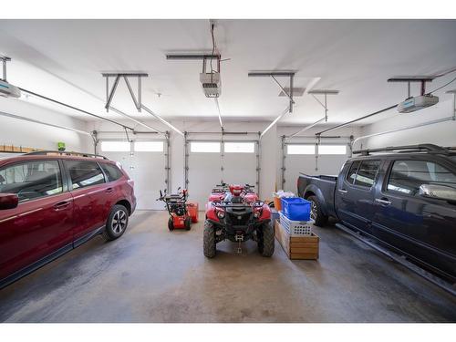 3116 53Rd Street S, Cranbrook, BC - Indoor Photo Showing Garage