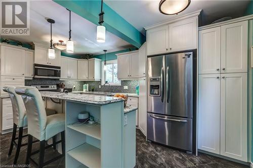 60 Lakeland Drive, Southampton, ON - Indoor Photo Showing Kitchen With Stainless Steel Kitchen With Upgraded Kitchen