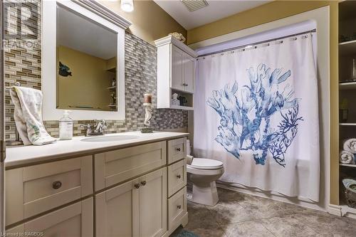 60 Lakeland Drive, Southampton, ON - Indoor Photo Showing Bathroom