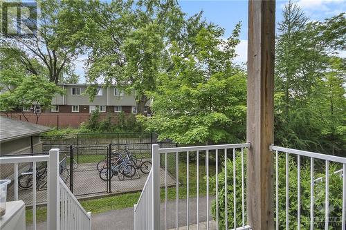 289 Everest Private Unit#D, Ottawa, ON - Outdoor