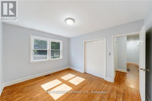 13 Ravina Court, Hamilton (Ancaster), ON - Indoor Photo Showing Other Room