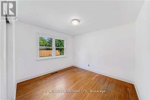 13 Ravina Court, Hamilton (Ancaster), ON - Indoor Photo Showing Other Room