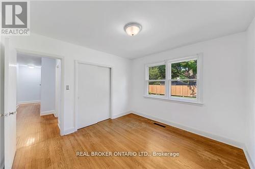 13 Ravina Court, Hamilton (Ancaster), ON - Indoor Photo Showing Other Room