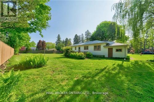 13 Ravina Court, Hamilton (Ancaster), ON - Outdoor