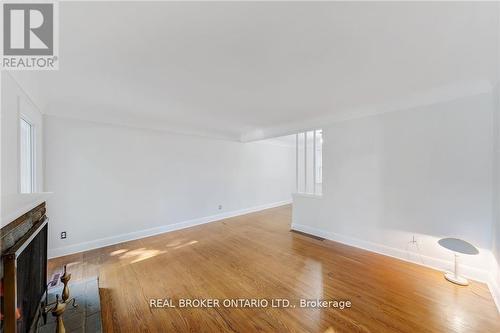 13 Ravina Court, Hamilton (Ancaster), ON - Indoor Photo Showing Other Room