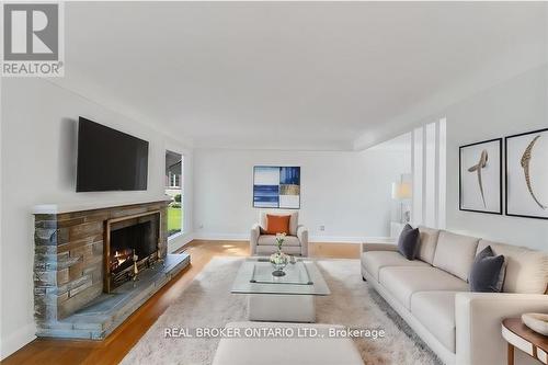 13 Ravina Court, Hamilton (Ancaster), ON - Indoor Photo Showing Living Room With Fireplace