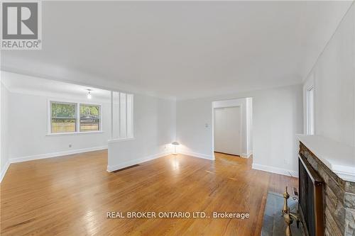 13 Ravina Court, Hamilton (Ancaster), ON - Indoor Photo Showing Other Room