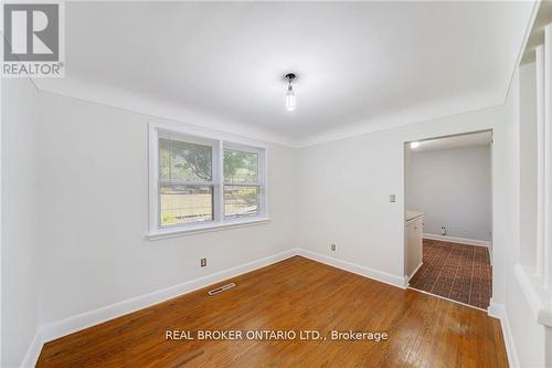 13 Ravina Court, Hamilton (Ancaster), ON - Indoor Photo Showing Other Room