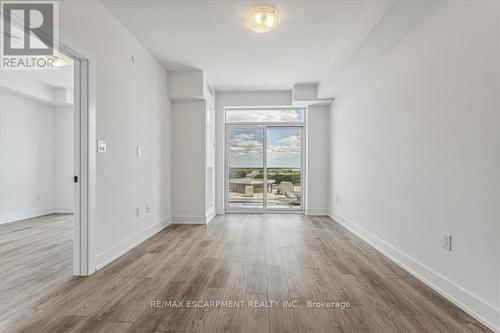 906 - 470 Dundas Street E, Hamilton (Waterdown), ON - Indoor Photo Showing Other Room