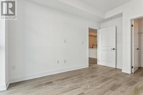 906 - 470 Dundas Street E, Hamilton (Waterdown), ON - Indoor Photo Showing Other Room