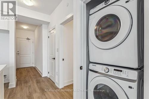 906 - 470 Dundas Street E, Hamilton (Waterdown), ON - Indoor Photo Showing Laundry Room