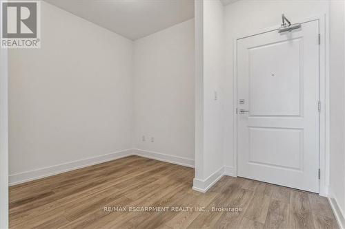 906 - 470 Dundas Street E, Hamilton (Waterdown), ON - Indoor Photo Showing Other Room