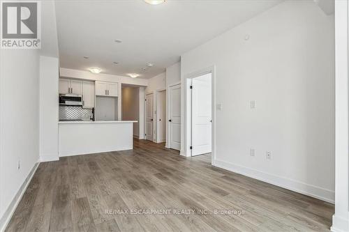 906 - 470 Dundas Street E, Hamilton, ON - Indoor Photo Showing Kitchen