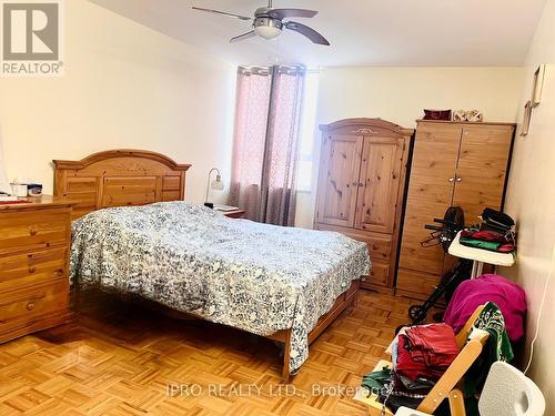 2418 - 5 Massey Square, Toronto (Crescent Town), ON - Indoor Photo Showing Bedroom