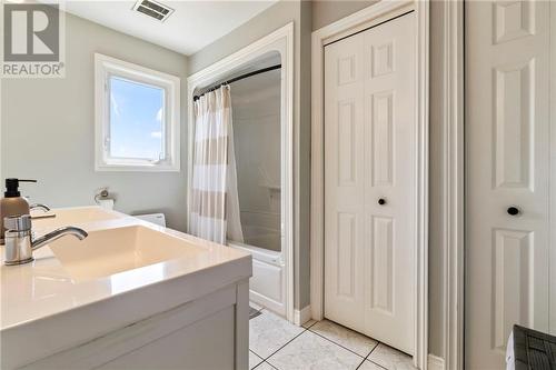 11 Highland Drive, Salisbury, NB - Indoor Photo Showing Bathroom