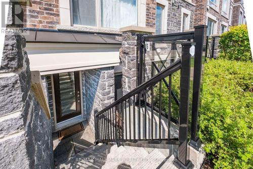 105 - 2 Dunsheath Way, Markham (Cornell), ON - Outdoor