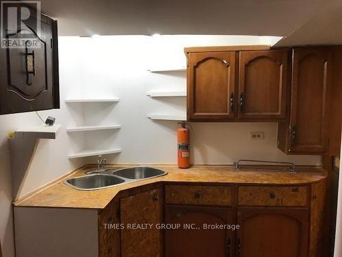 57 - 189 Springhead Gardens, Richmond Hill (North Richvale), ON - Indoor Photo Showing Kitchen With Double Sink