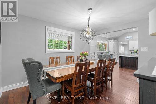 7100 Waterloo Drive, Niagara Falls, ON - Indoor Photo Showing Dining Room