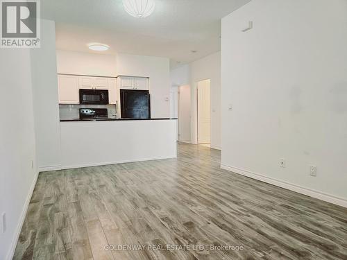 Gv128 - 17 Barberry Place, Toronto, ON - Indoor Photo Showing Kitchen