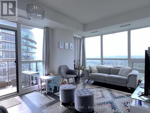 1214 - 160 Vanderhoof Avenue, Toronto (Thorncliffe Park), ON - Indoor Photo Showing Living Room