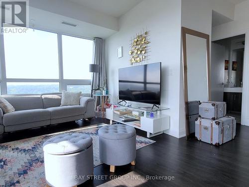 1214 - 160 Vanderhoof Avenue, Toronto (Thorncliffe Park), ON - Indoor Photo Showing Living Room