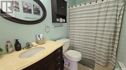 30 Railway Avenue, Success, SK - Indoor Photo Showing Bathroom