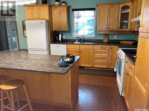 Sarauer Acreage, Annaheim, SK - Indoor Photo Showing Kitchen With Double Sink