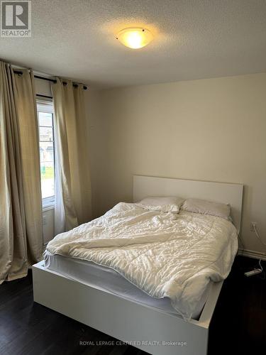 1491 Benson Street, Innisfil (Alcona), ON - Indoor Photo Showing Bedroom