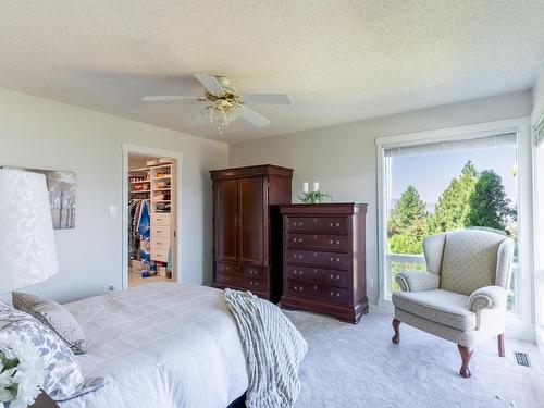 1425 Rose Hill Road, Kamloops, BC - Indoor Photo Showing Bedroom